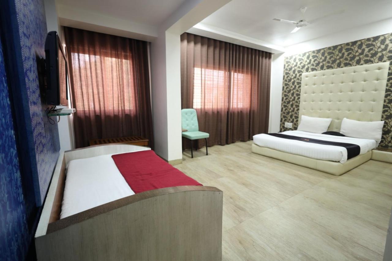 Saish Hotel Širdi Exteriér fotografie